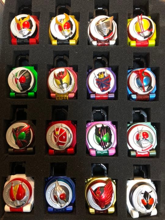 仮面ライダーガイム　ベルト&ロックシードセット　ガチャレア版有り　ケース付き