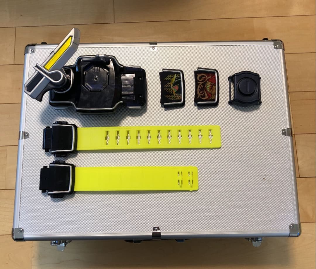 仮面ライダーガイム　ベルト&ロックシードセット　ガチャレア版有り　ケース付き