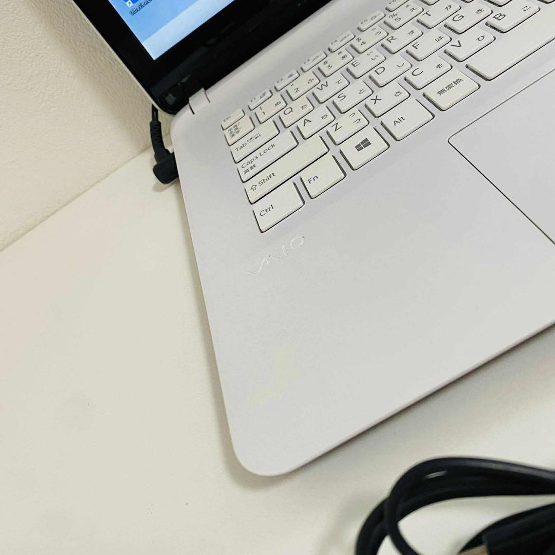 Y863 SonyVaioノートパソコンSSD256G高速タッチパネルWin11