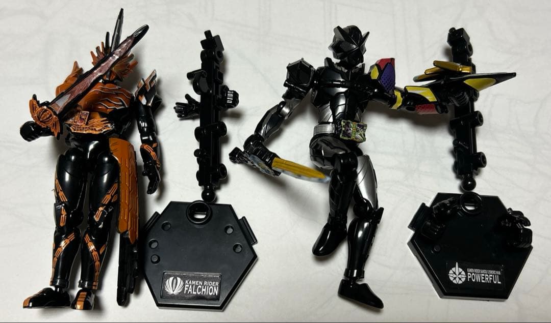 仮面ライダー セイバー 装動 16体セット