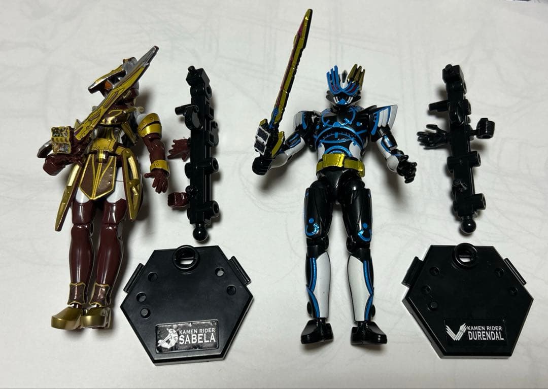 仮面ライダー セイバー 装動 16体セット