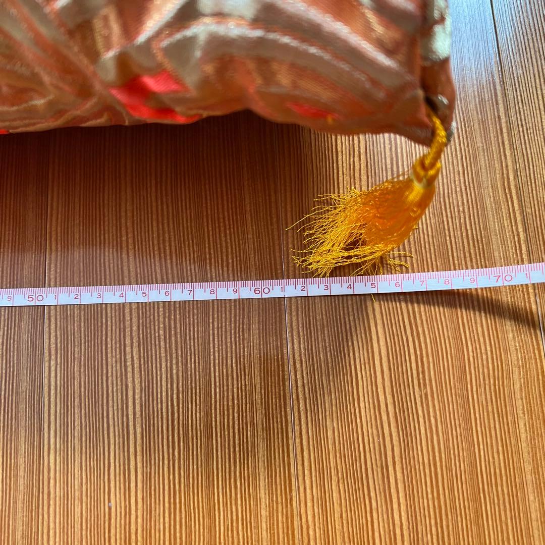 仏前・御前座布団　一釜大菊(朱)