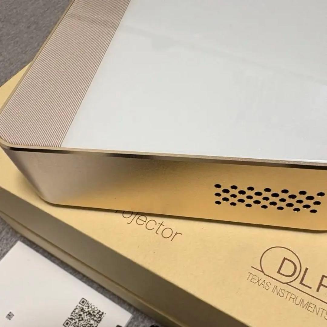 UENO-mono KABENI PRO スマートミニプロジェクター