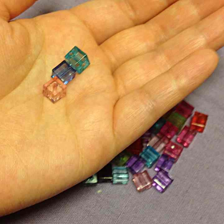 キューブ ビーズ80個