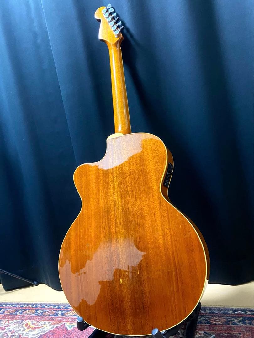 Fender アコースティックギター カッタウェイ エレアコ