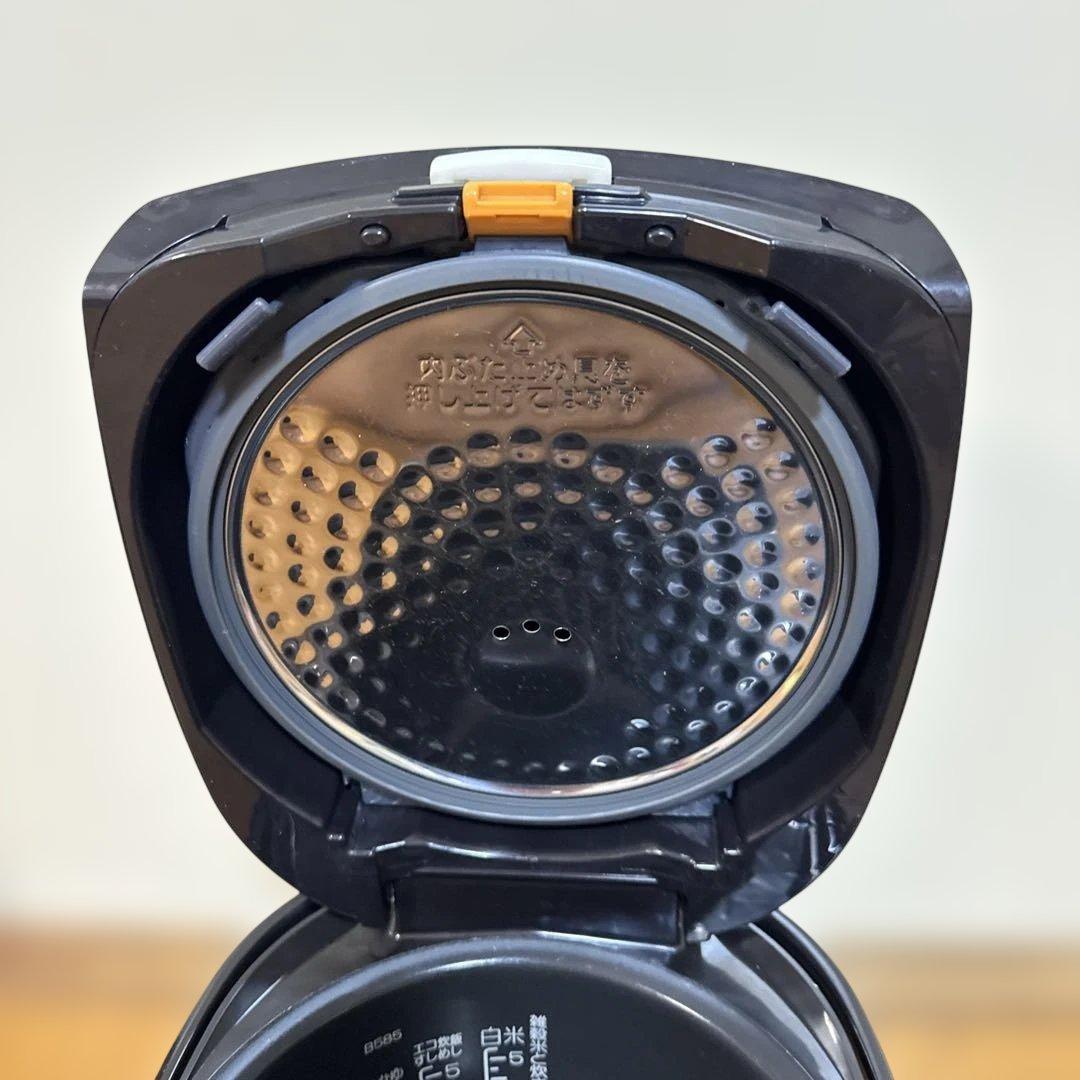 象印　IH炊飯ジャ—　5合炊き　NP-V10A2 2019