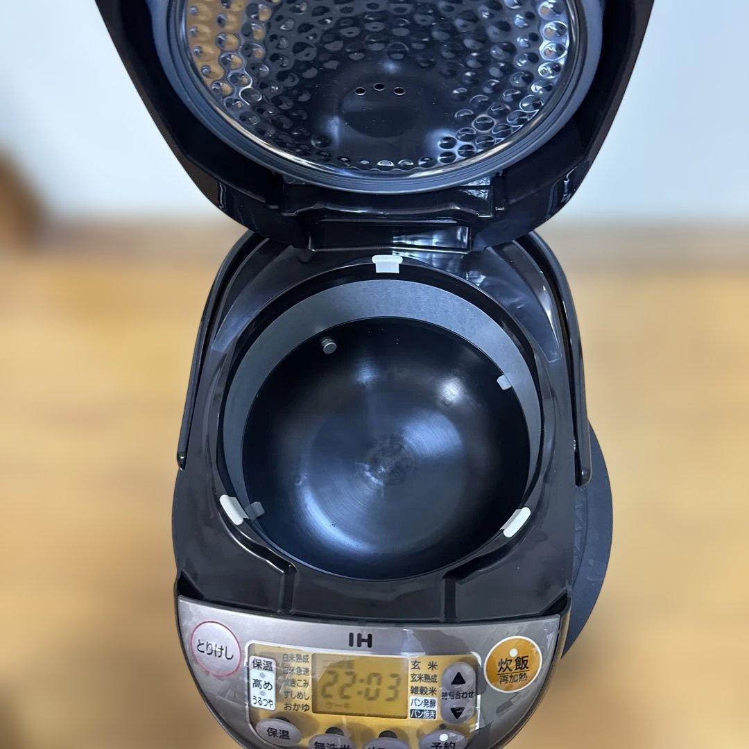 象印　IH炊飯ジャ—　5合炊き　NP-V10A2 2019