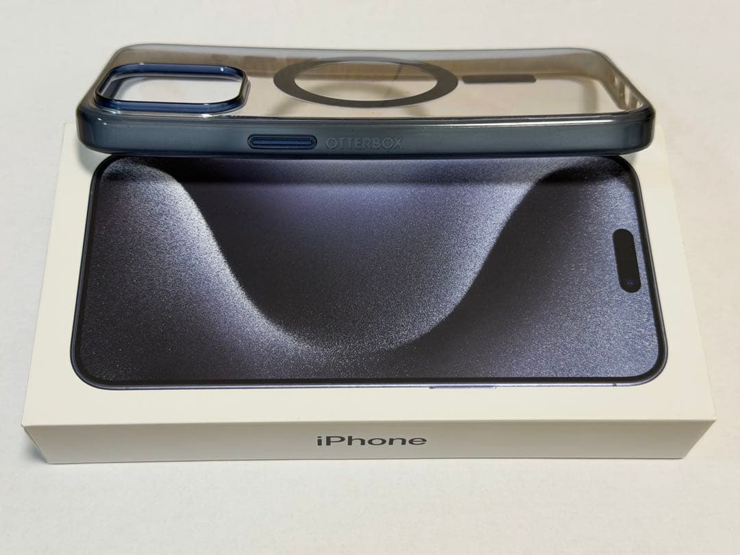【美品/おまけ付】iPhone 15 Pro Max ブルーチタニウム
