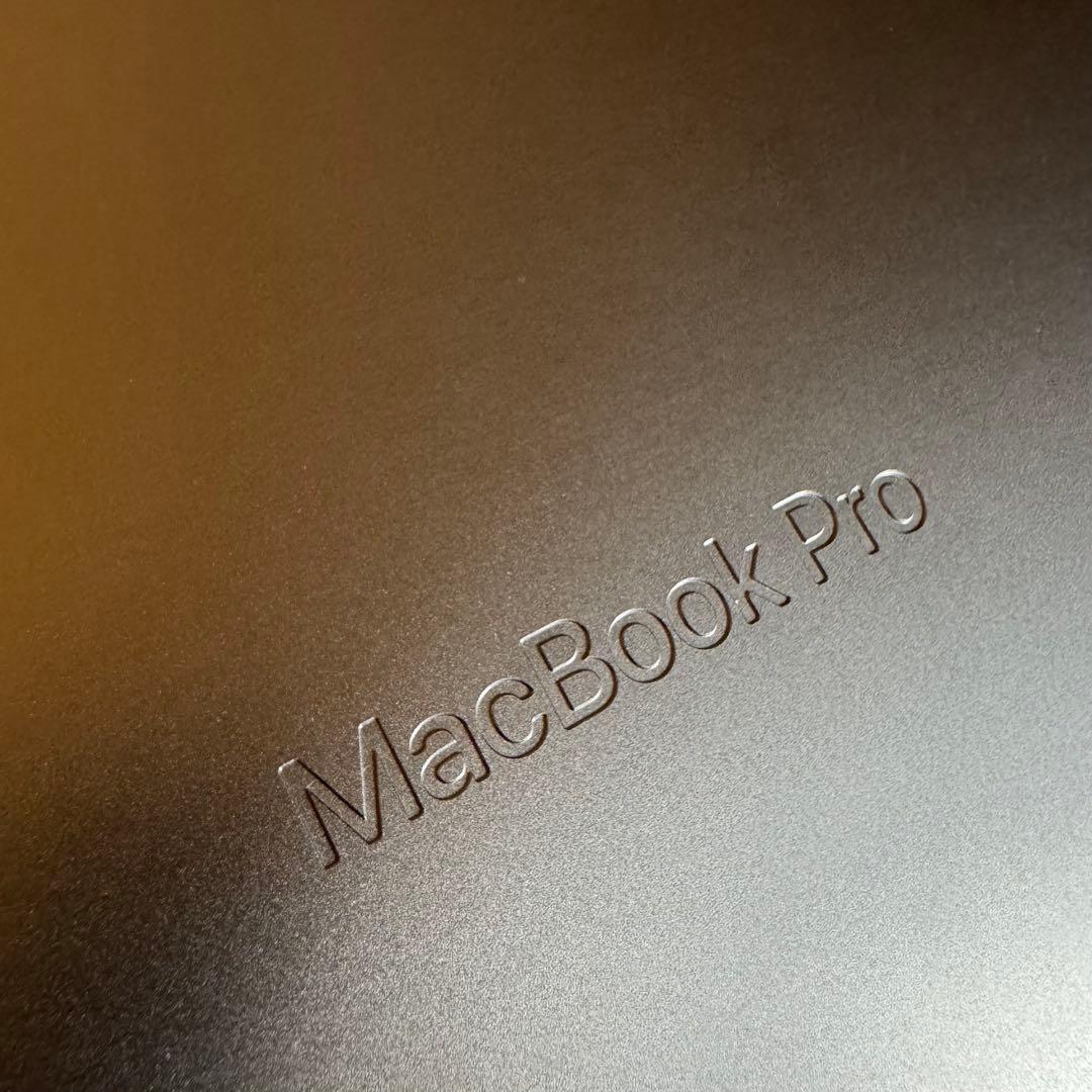 MacBook Pro 14インチ M1 Max 64GB 1TB