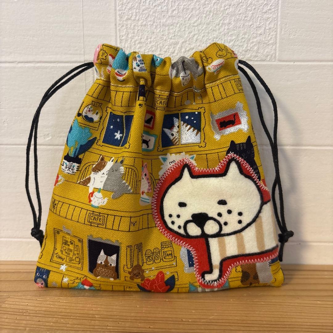 感謝価格　 巾着　猫柄　ハンドメイド　小物入れ　おやつ入れ　サニタリー入れ