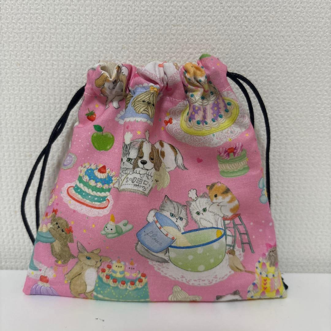 感謝価格　 巾着　猫柄　ハンドメイド　小物入れ　おやつ入れ　サニタリー入れ