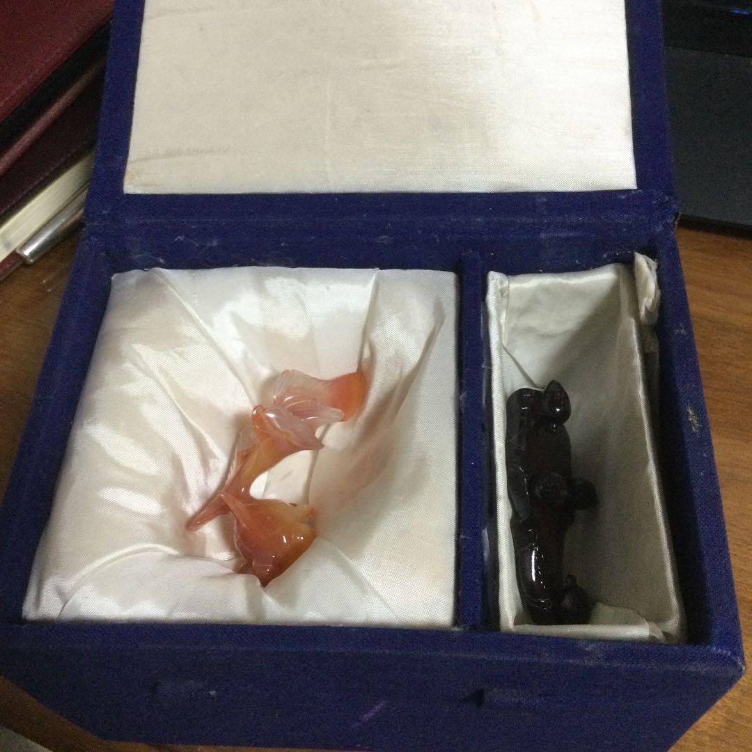 ハンドメイド 瑪瑙製金魚 置物　専用箱付き　中国