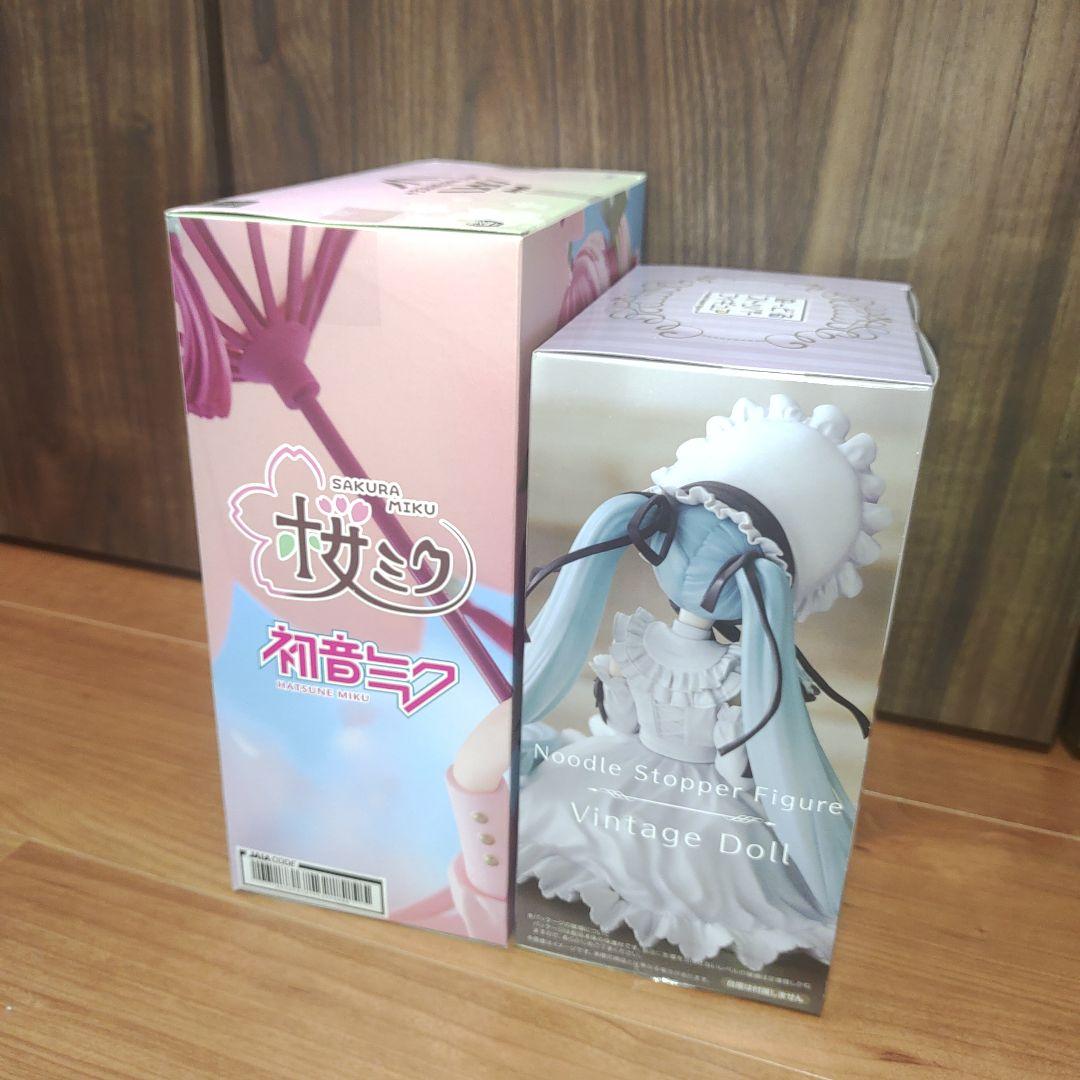 初音ミク フィギュア 雪ミク クロミ　ヴィンテージドール　amp　青薔薇 まとめ