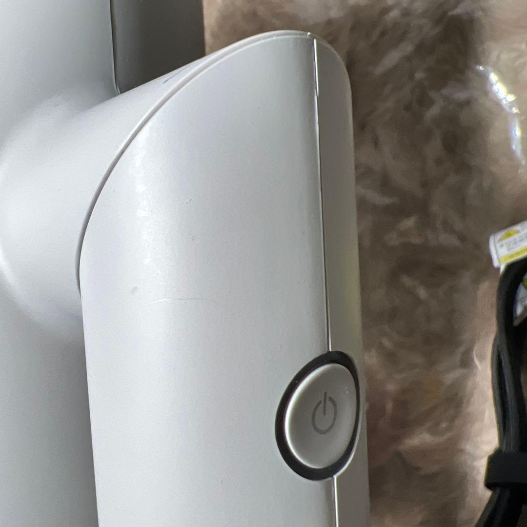 サロニア　スムースシャインドライヤーホワイト SAL23209WH