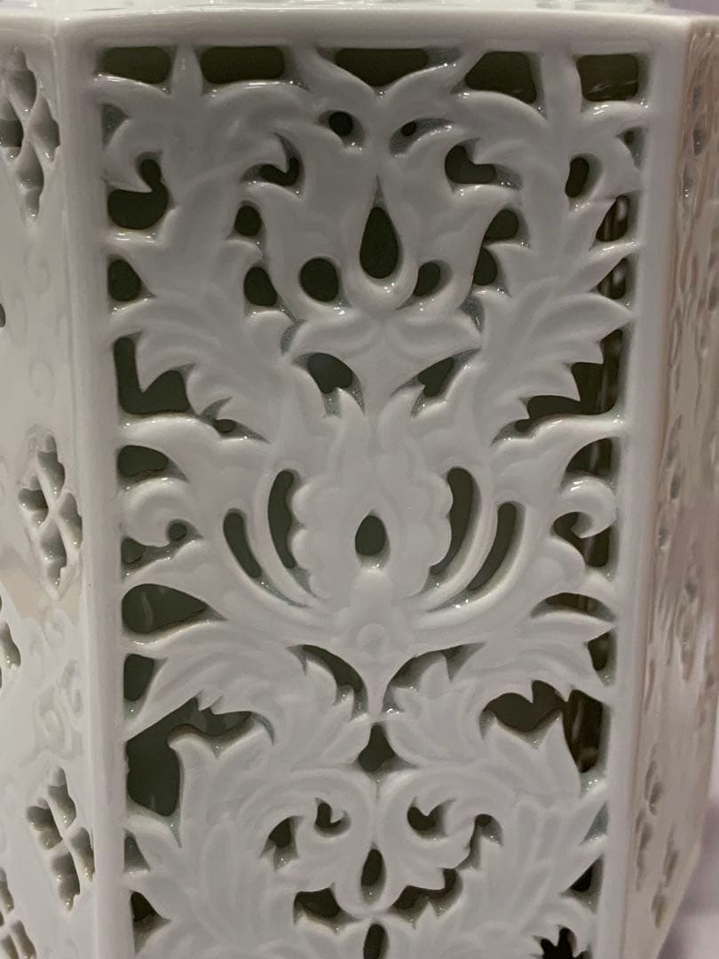 有田焼 白磁六角香炉 杉原一壺 作　【中古】