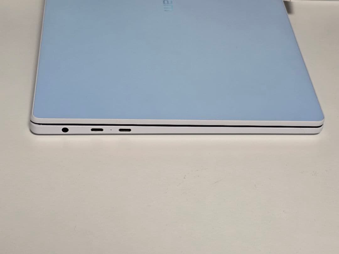 LG gram14型 有機EL 13世代i7 DDR5 16Gメモリ512G