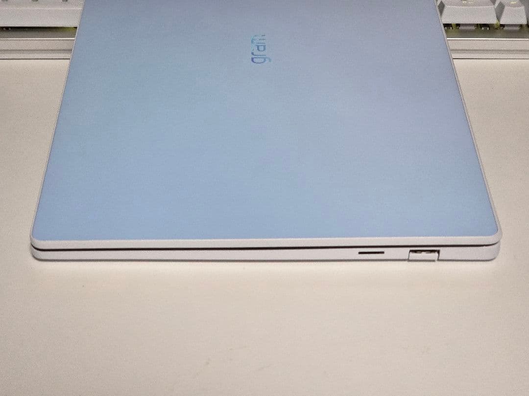 LG gram14型 有機EL 13世代i7 DDR5 16Gメモリ512G