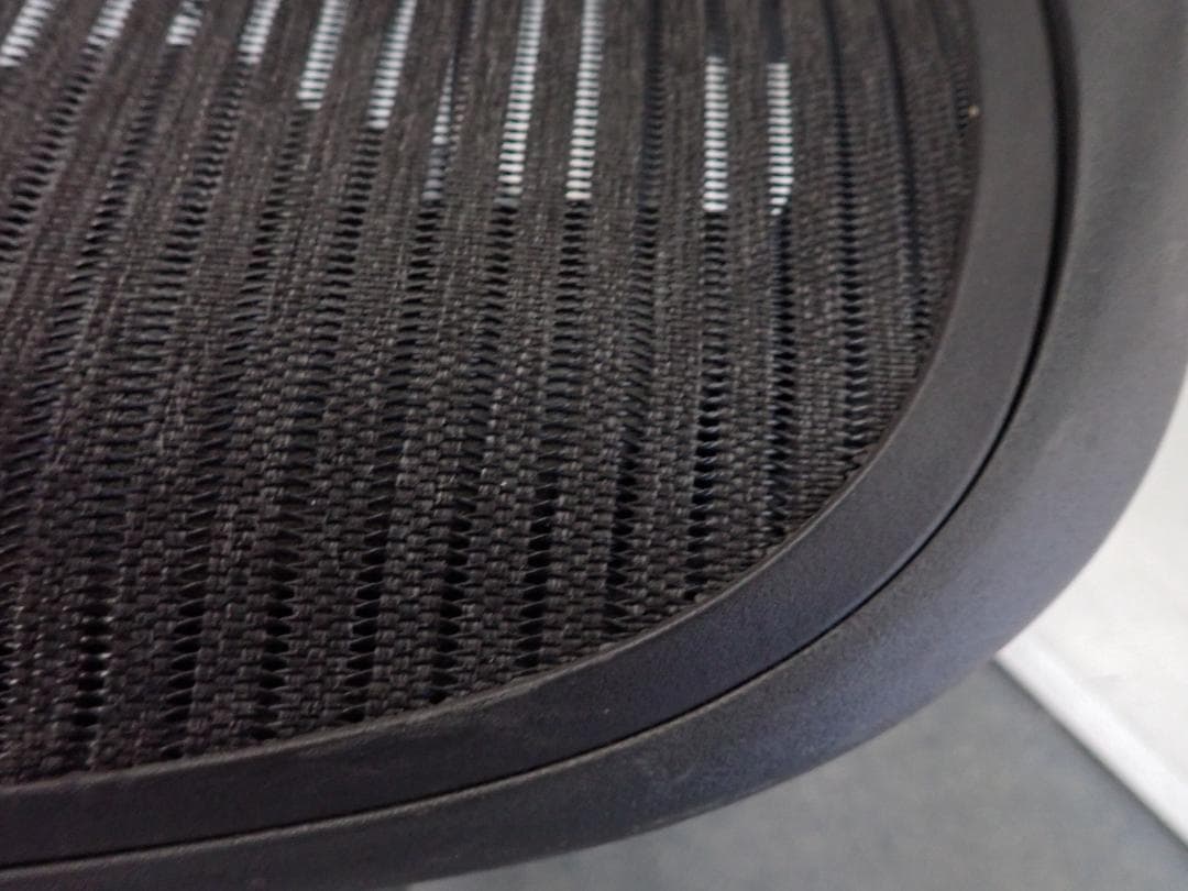 ハーマンミラー アーロンチェア　クラシックフル装備　Bサイズ