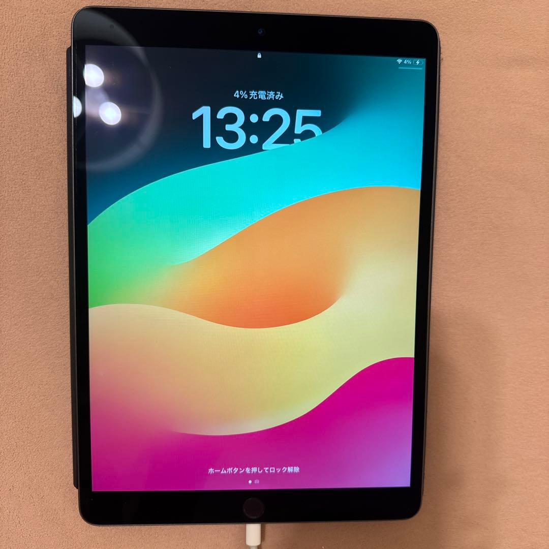 Apple iPad air Wi-Fiモデル　スペースグレイ