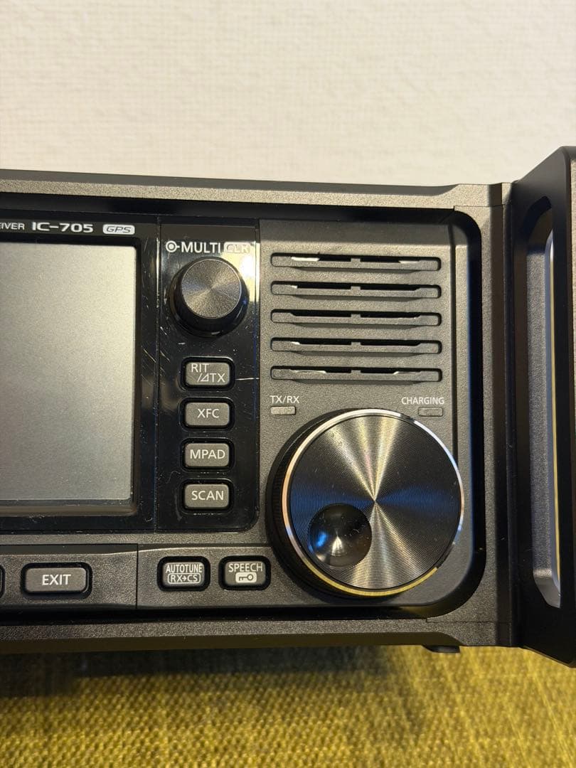 【美品】ICOM IC-705 Wind Campクレードル付き