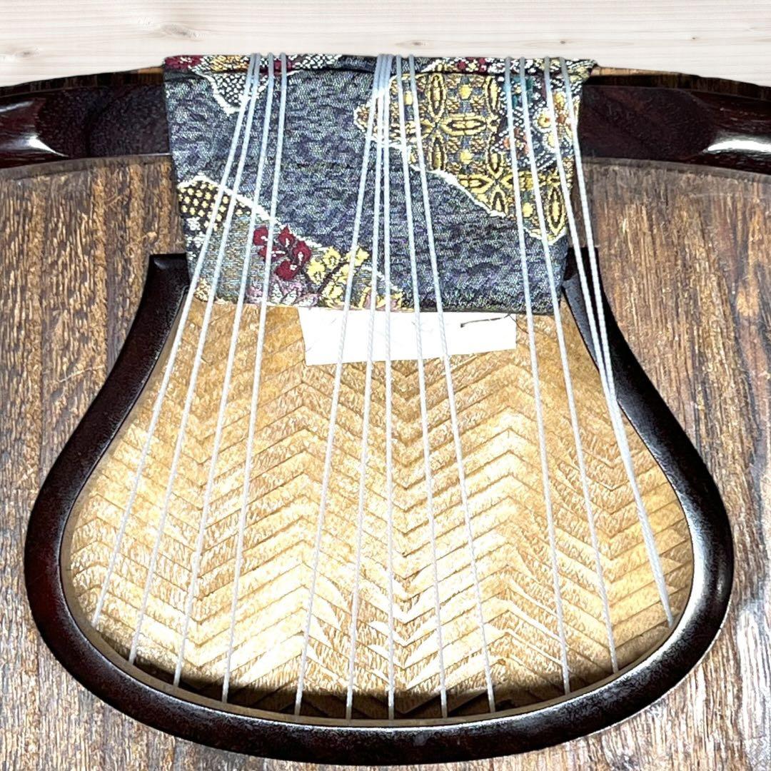 綾杉彫り 13弦 箏 琴柱付き 美杢 和楽器