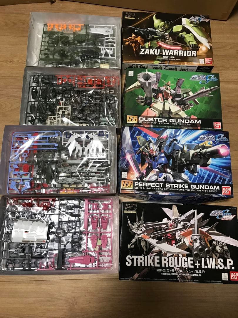 夏休みセール　新品　ガンプラまとめ売り　合計24個