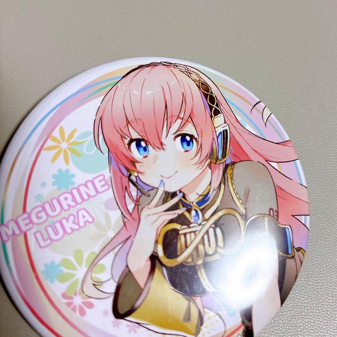 日*4様 巡音ルカ よみうりランド 初めての出会い ビッグ缶バッジ