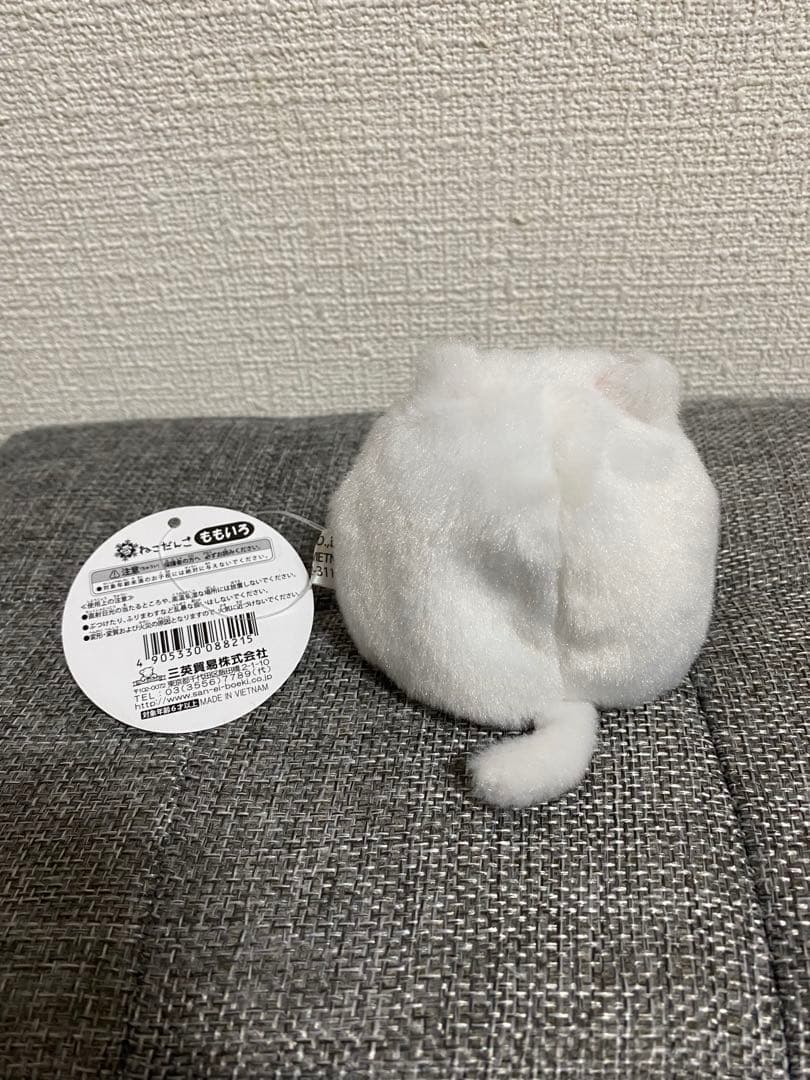 雪ねこだんご 雪ねこ 三英貿易　雪の結晶　雪　冬　ももいろ　ゴールド　ネコ