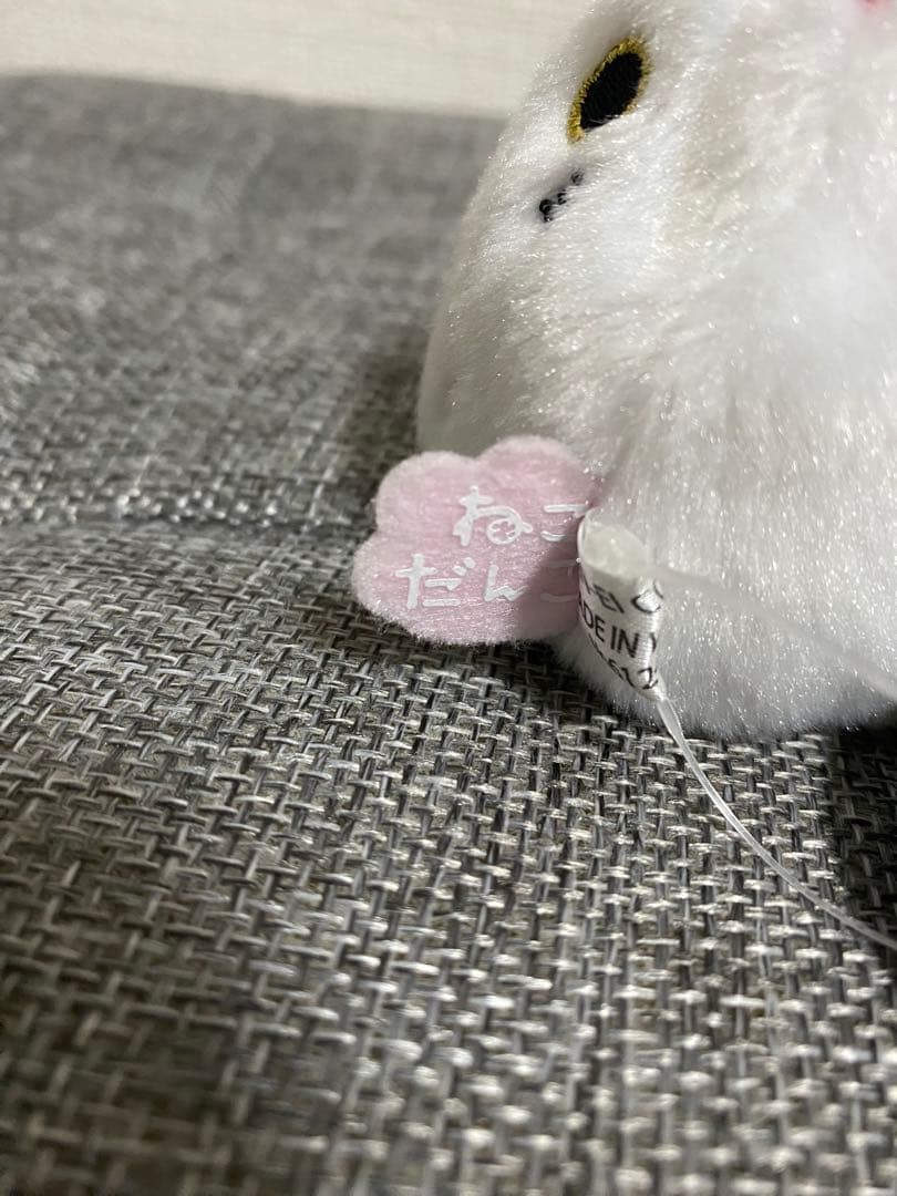 雪ねこだんご 雪ねこ 三英貿易　雪の結晶　雪　冬　ももいろ　ゴールド　ネコ