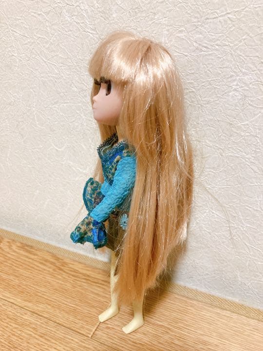ウナunaドール