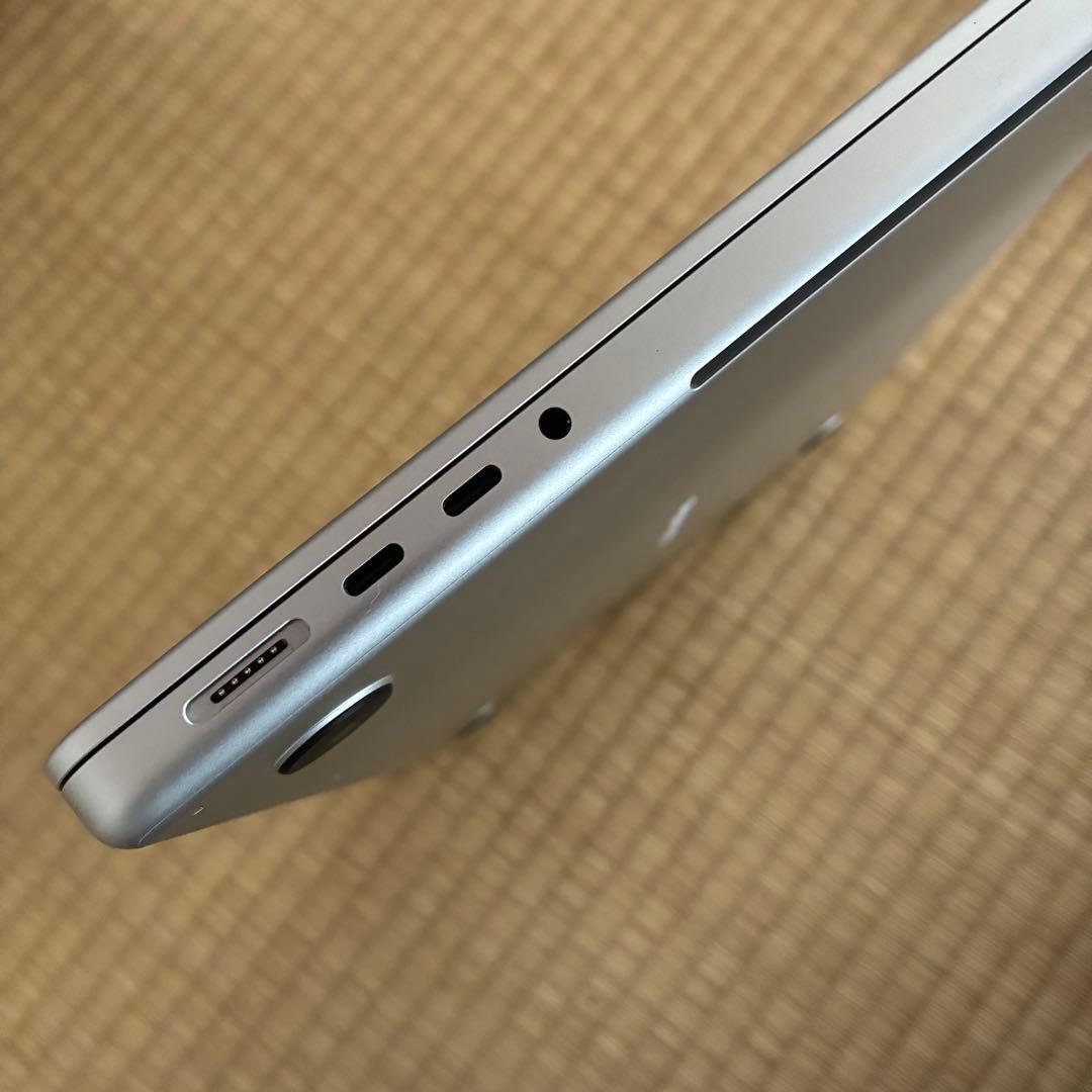 2024 MacBook Pro M4 メモリ16GB 充電回数20回以下　美品