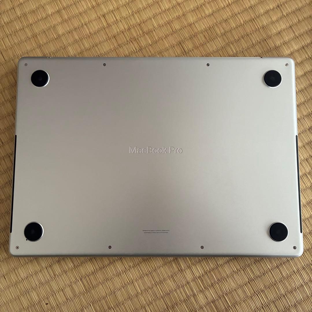 2024 MacBook Pro M4 メモリ16GB 充電回数20回以下　美品