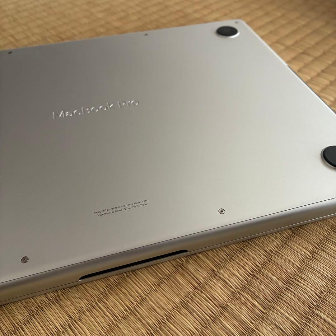 2024 MacBook Pro M4 メモリ16GB 充電回数20回以下　美品