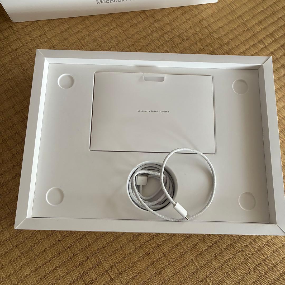 2024 MacBook Pro M4 メモリ16GB 充電回数20回以下　美品