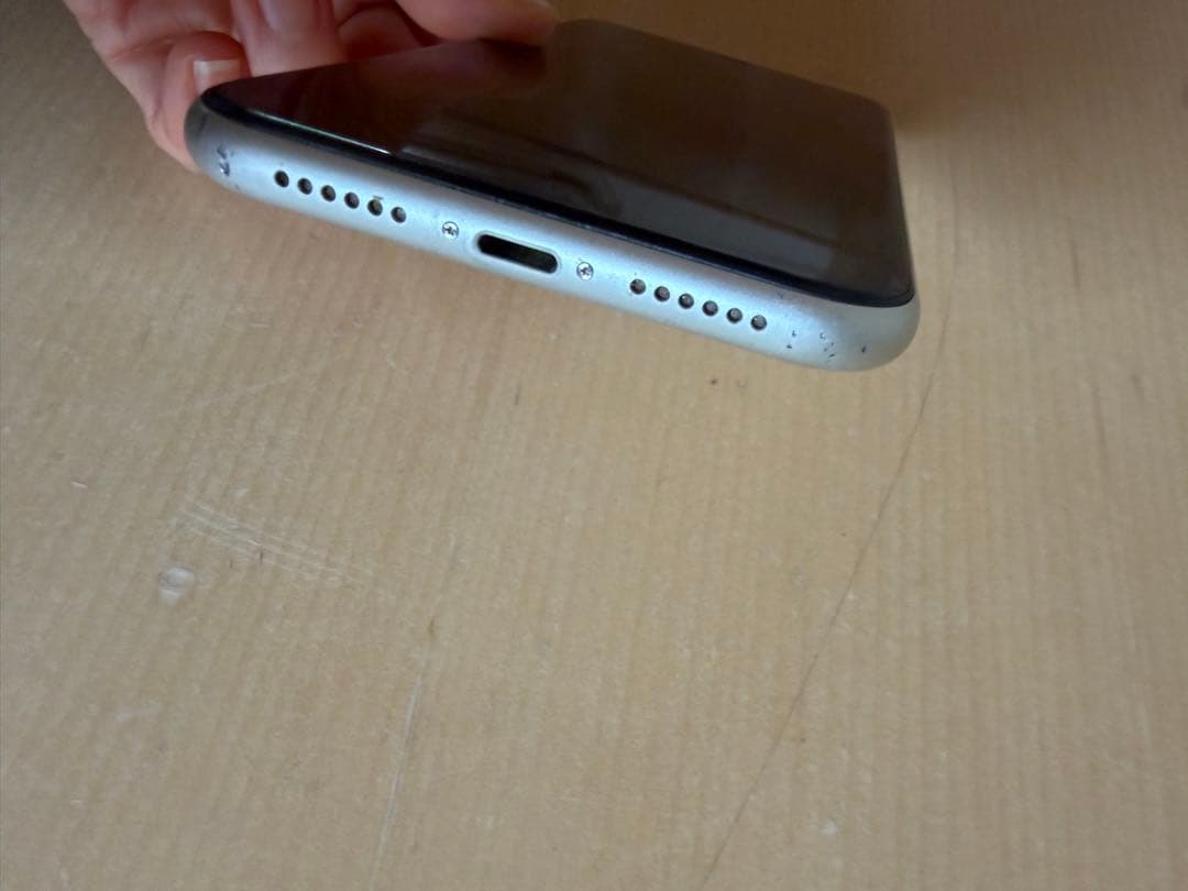 Apple iPhone 11 ホワイト 64GB 美品❣️タイムセール