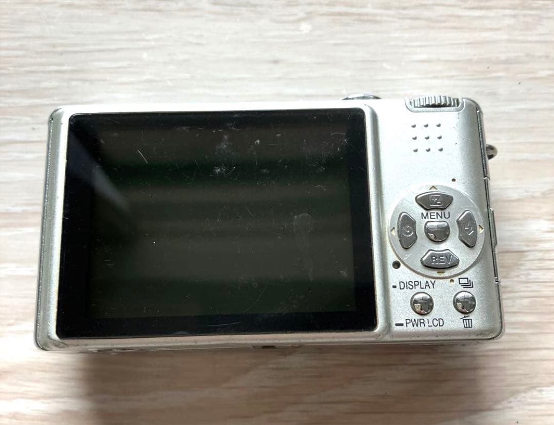匿名配送ジャンクオールドコンデジPanasonic LUMIX DMC-FX9