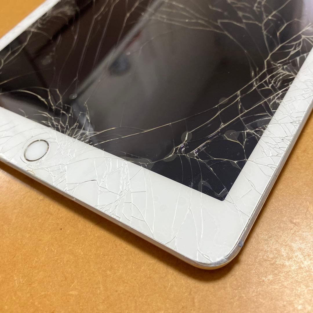 iPad 第5世代　128GB Wi-Fi Cellular モデル