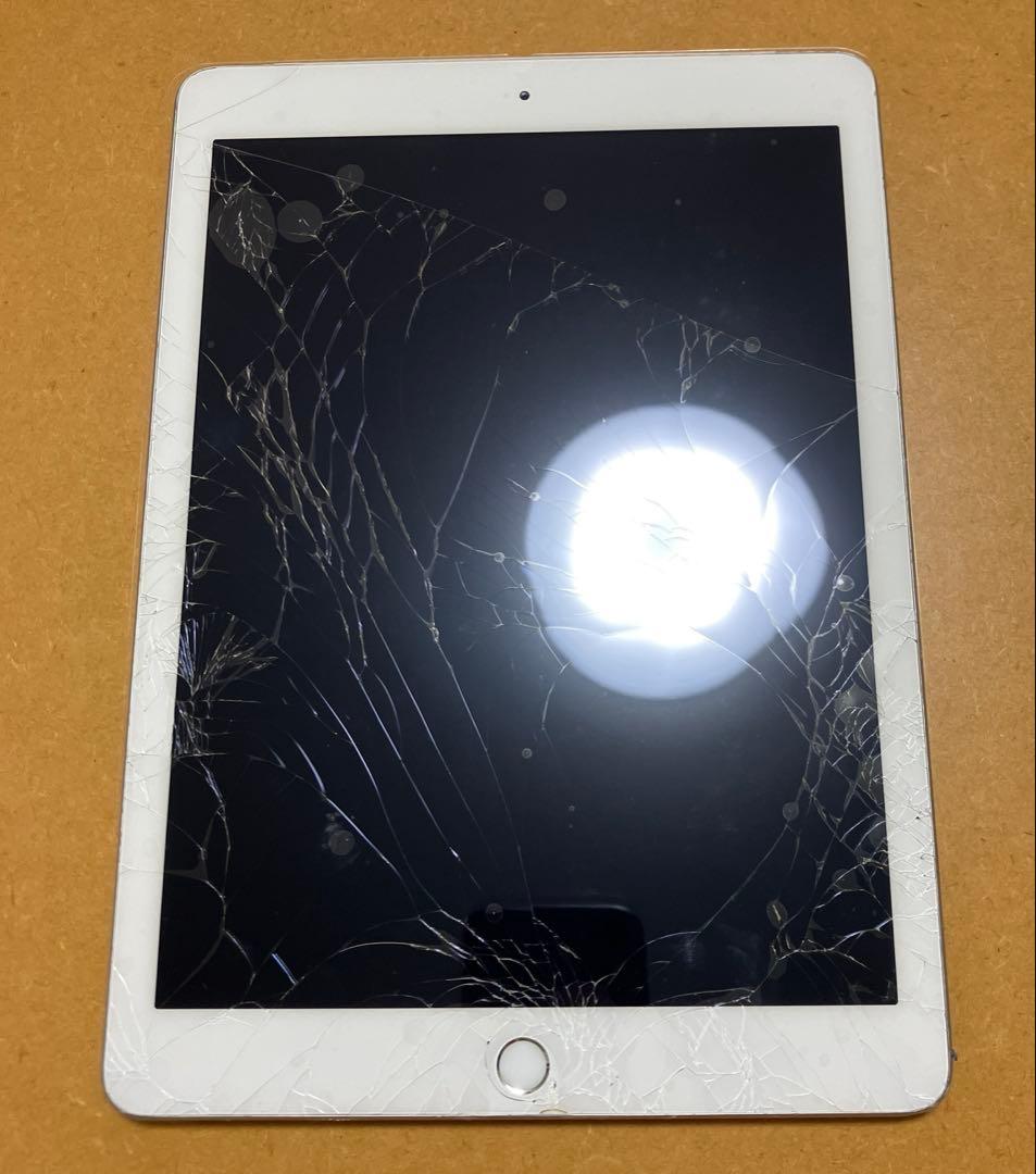 iPad 第5世代　128GB Wi-Fi Cellular モデル