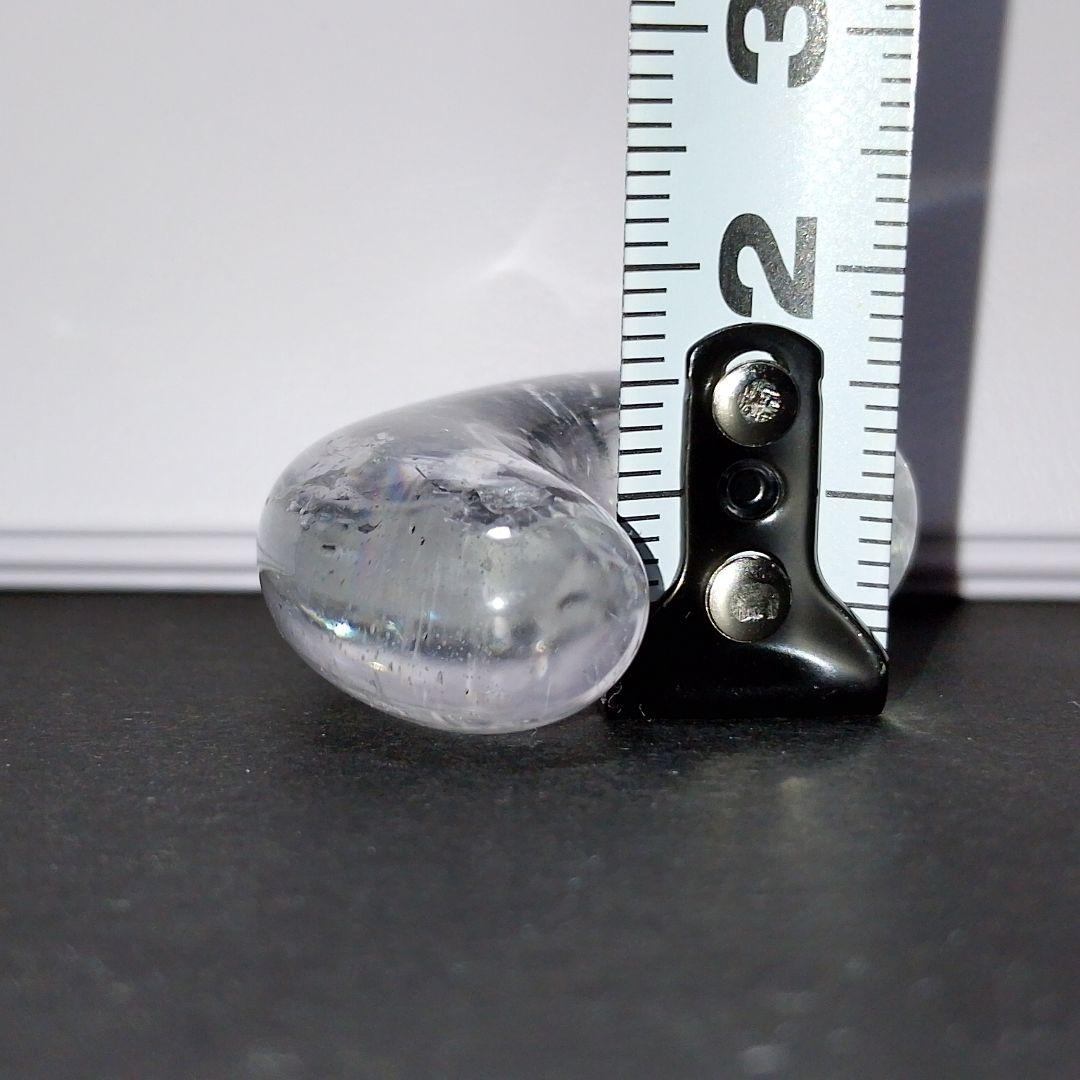 【勾玉】 天然水晶／クォーツ 19.5g