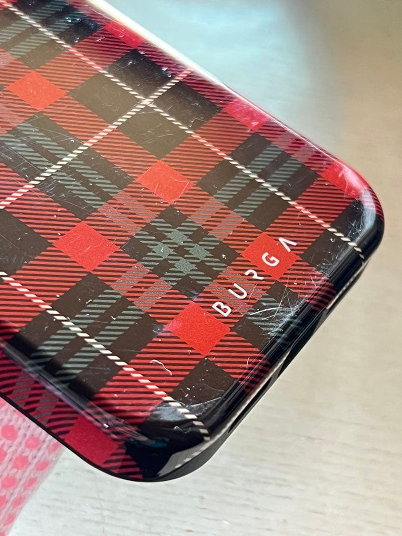 BURGA Sweater Weather - iPhone 14 ケース