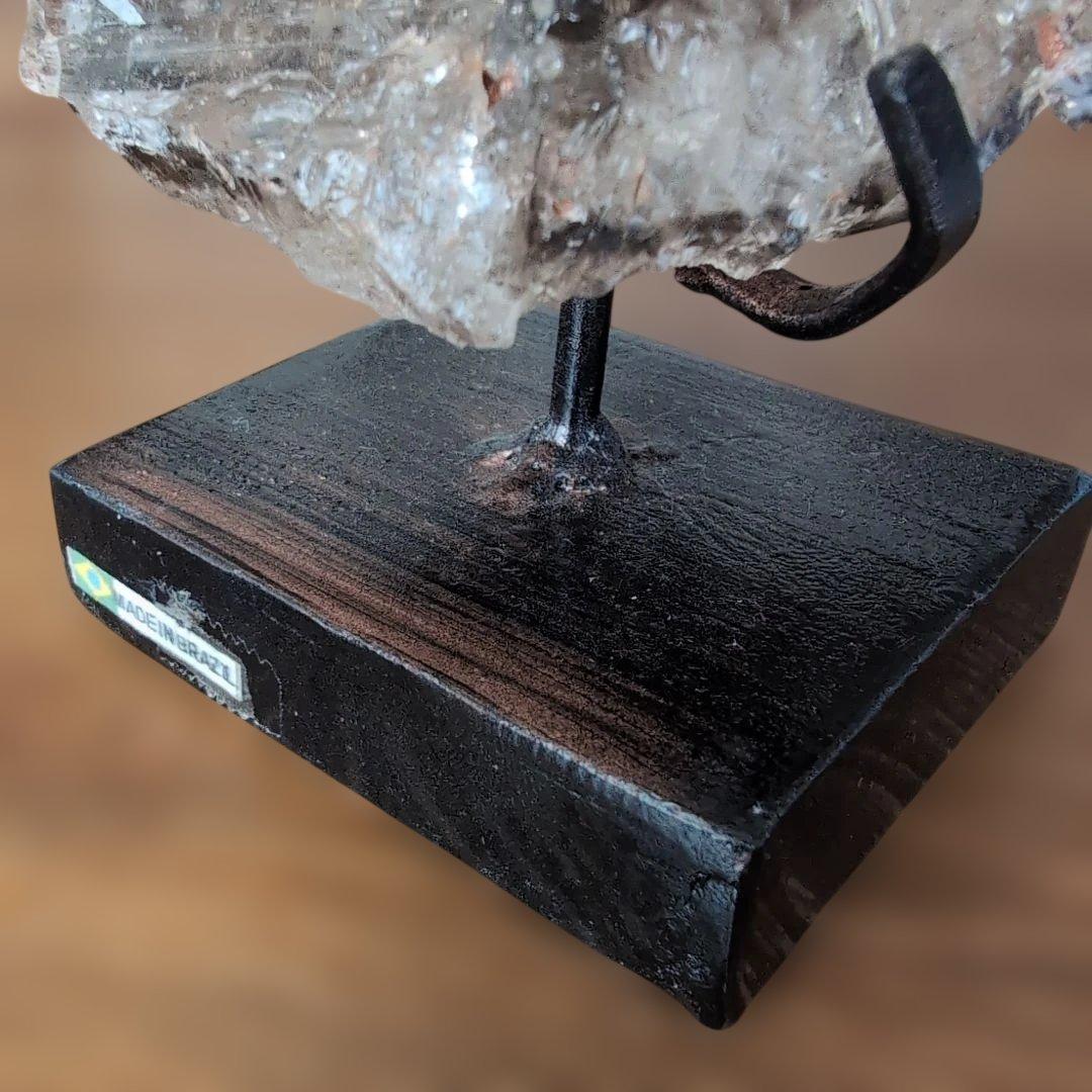 ブラジル産　ジャカレー水晶　エレスチャルクォーツ　台付