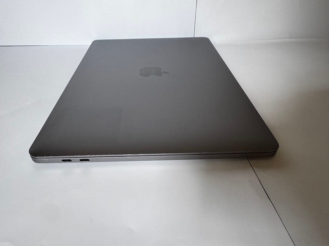 MacBook Pro 13インチ 2019 / i5 / 16GB/256GB