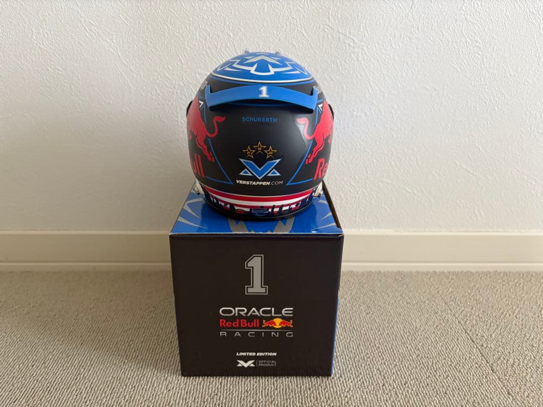 【新品・オマケ付】マックス フェルスタッペン1/2ヘルメット 2024 USA