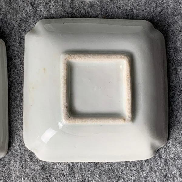 染付陽刻菊文手塩皿4枚[B34451]