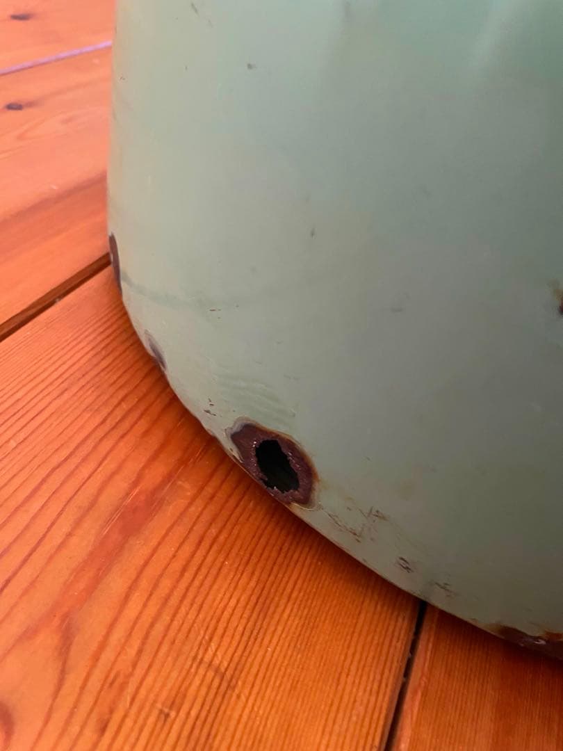 ２点セット　昭和レトロ　大きめ　大型　アンティークホーロー缶　店舗什器