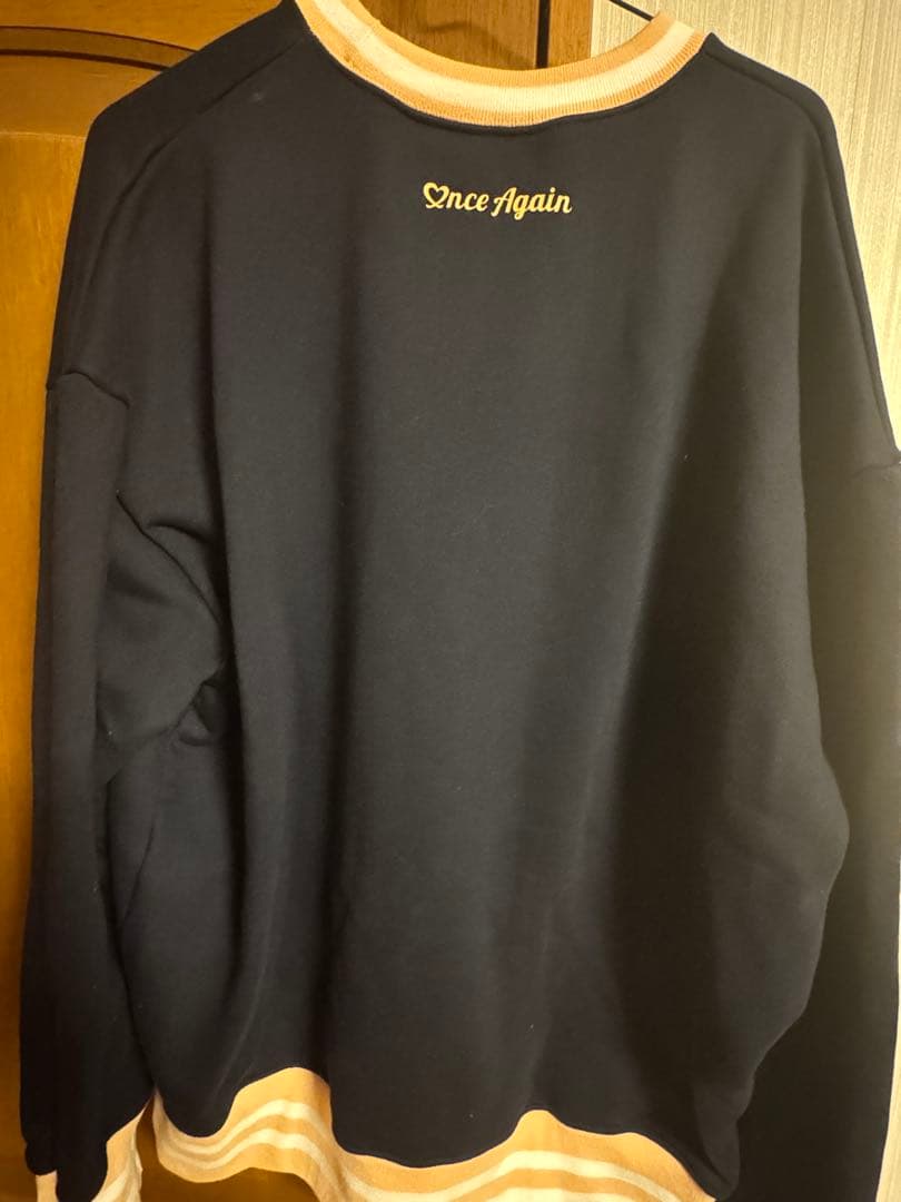 TWICE once again トレーナー