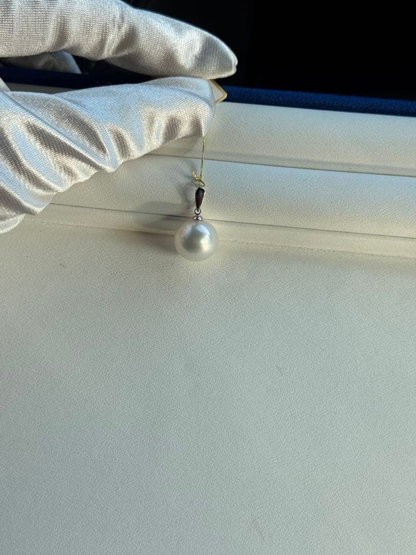 高品質白蝶真珠13.4mm ペンダントトップk18wg