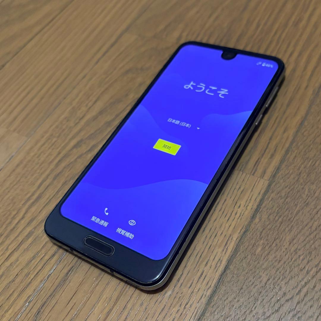 【美品】AQUOS スマホ本体 SHV42 au Android