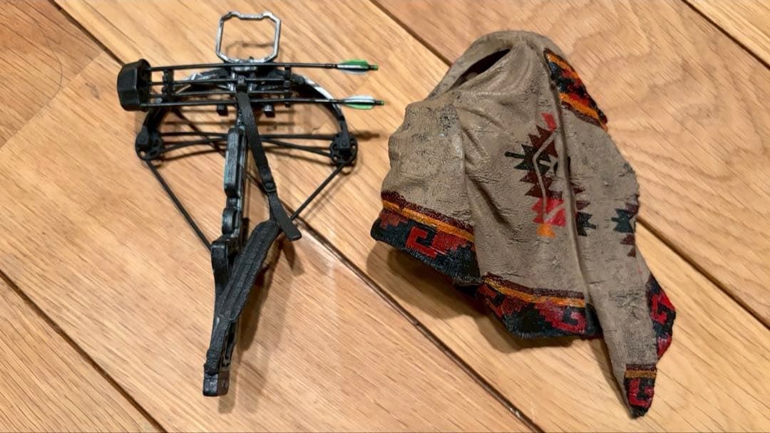 ウォーキングデッド　ダリル　フィギュア クロスボウ付き