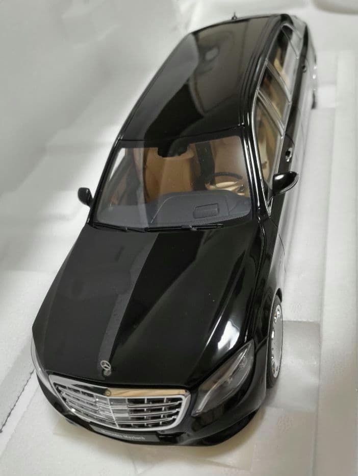 1/18 AUTOart S600 プルマン 黒